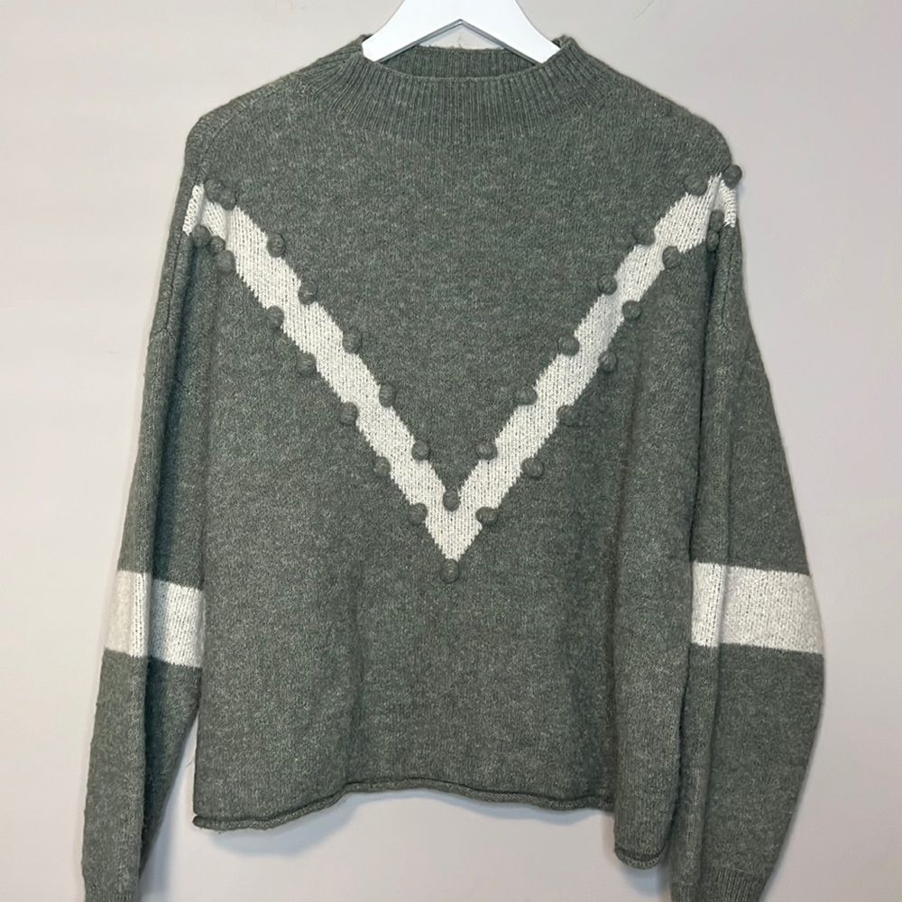 Lumiere - Sweater - Size L - GUC